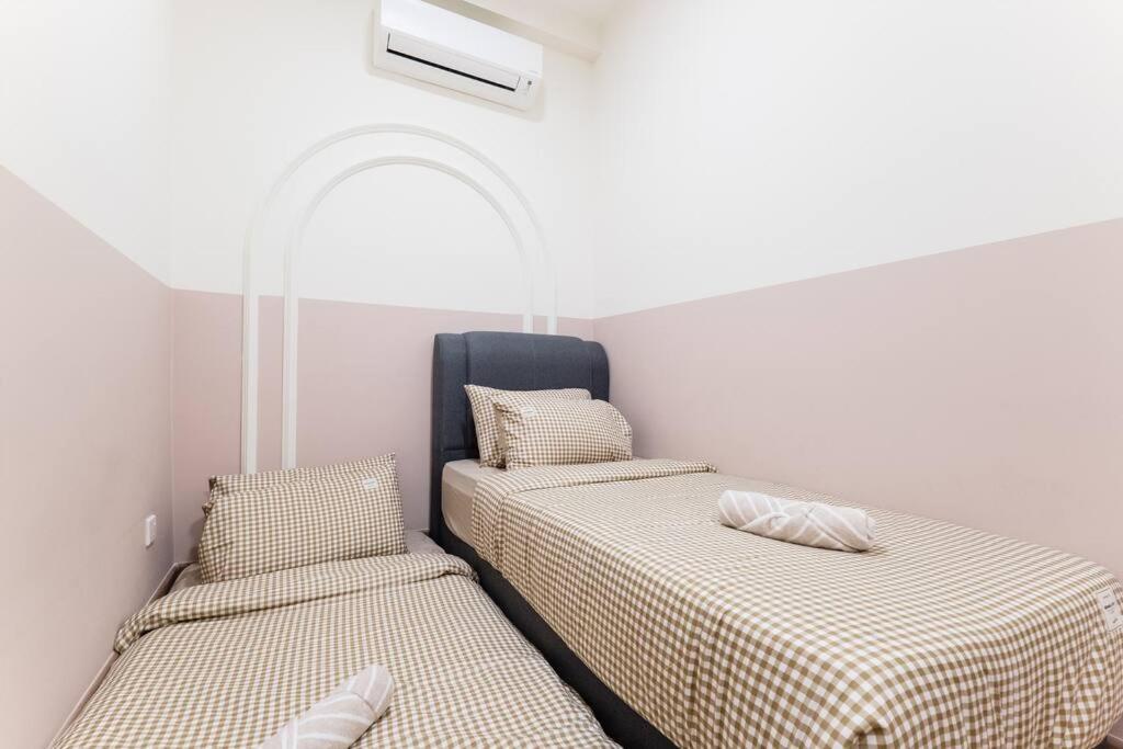 クアラルンプールArte Mont Kiara Duplex 4 Pax Jacuzziアパートメント エクステリア 写真