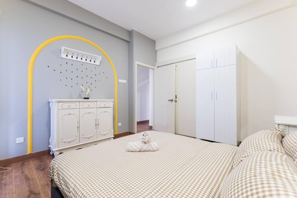 クアラルンプールArte Mont Kiara Duplex 4 Pax Jacuzziアパートメント エクステリア 写真